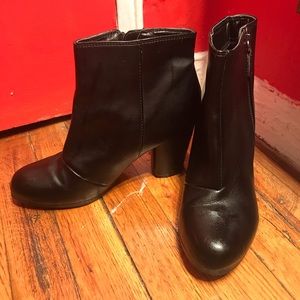 Amazing Condition Black Leather Booties